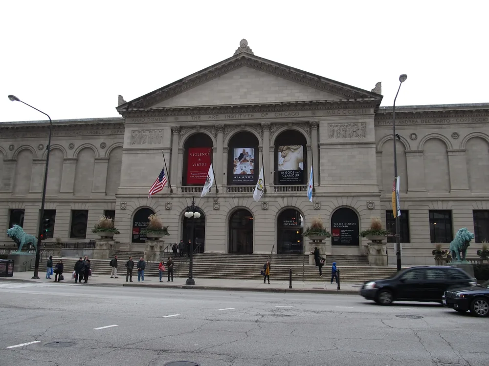 The main entrance of the Art Institute of Chicago, flanked by bronze lions.