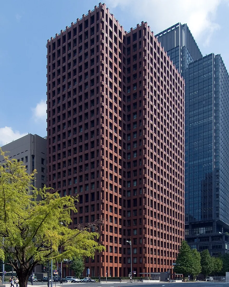 The red-brown Tokio Marine & Nichido Fire Insurance tower in Marunouchi, Tokyo.